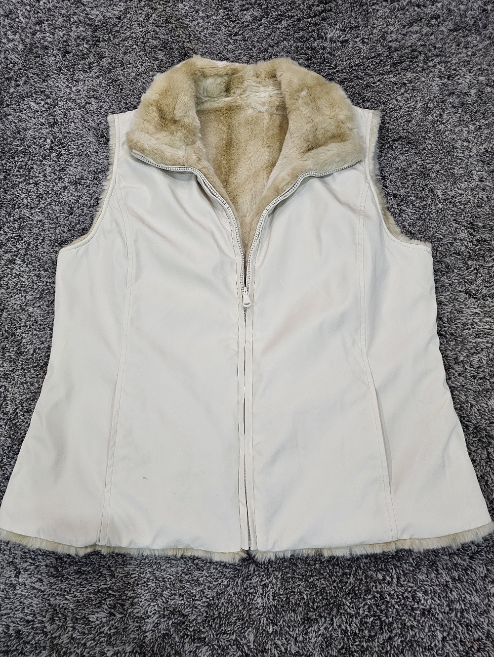 Kristin Blake Cream Color Reversible Faux Fur Vest Large